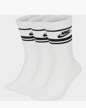 Load image into Gallery viewer, 3-pack Nike crew socks